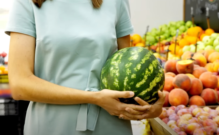 how-to-select-a-sweet-watermelon